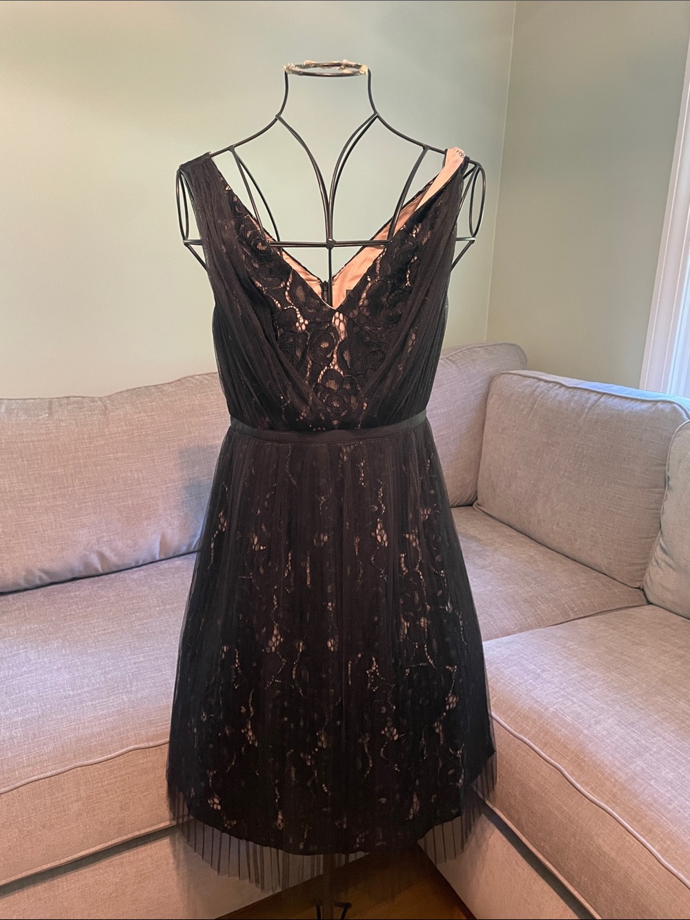 Adrianna Papell Black Lace V-Neck Cocktail Dress
